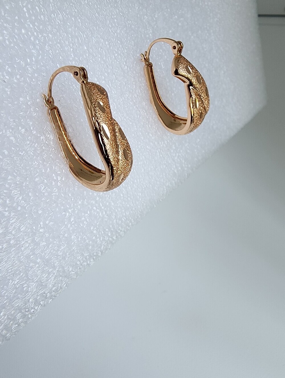 Rose Gold Plated Textured Oval Hoop Earrings Statement Luxury Chic - Picture 2 of 6